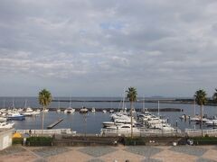 癒しを求めて熱海の温泉へ行くことに！
客室に露天風呂が付いているホテルを探していると『リブマックスリゾート熱海シーフロント』がヒット。写真で見た感じも良さそうだったので宿はここに(ホテルからの景色)