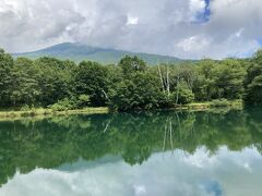 雲がかかっちゃってますが、妙高山のリフレクション。