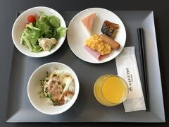 ・・・というわけで、２日目の朝の朝食です。今回は駅前のホテルJALシティ富山に２泊しました。朝食が美味しくて良かったです。ビュッフェ形式で沢山ありました。写真は美味しそうなものが撮れていませんでしたが...