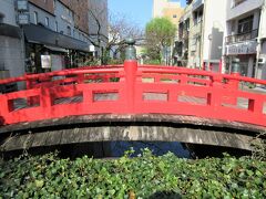 はりまや橋（高知県高知市はりまや町）
『よさこい節』に歌われた坊さんの純信とお馬の恋物語でも知られている橋。
1998年（平成10年）3月完成。
