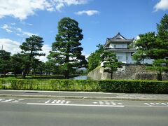 あまりにも天気が良いので二条城あたりを撮っています。外はめちゃくちゃ暑いけど、車内は快適♪