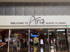 すぐ向かいにAriaホテルがあるので、カジノはここで遊べます
パーキングもAriaのセルフパーキングを使用しました
（Vdaraは全てバレーパーキング）