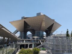 東京ビッグサイト　レインボーブリッジとはちょっと離れています。