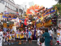 9連続　夏祭りのスケジュール
③④八戸三社大祭　前夜祭と当日、

⑤能代七夕「天空の不夜城」⑥秋田竿灯　⑦平川ねぶた祭
⑧五所川原花火大会　⑨五所川原立佞武多　⑩弘前ねぷた
⑪⑫青森ねぶた祭　昼と夜　⑬仙台七夕
①福島県相馬の相馬野馬追祭り　②仙台すずめ踊り