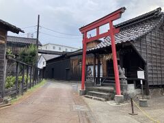 摂田屋の旧三国街道の風景。絵になります。
お醤油の香りが良いです。
お稲荷さんにお参りしました。