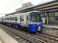 直江津駅。
えちごトキめき鉄道の電車。
いろんな電車が入ってきて、ちょっと楽しい。