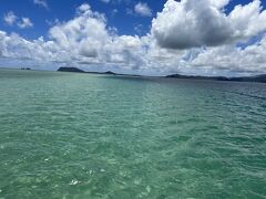 旅行3日目（月曜日）は、カネオヘ湾天使の海ツアー！
一度はきれいな海で泳ぎたいと、ツアー参加。
