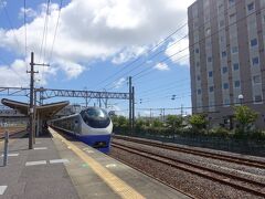 ココが、泉駅。
２時間２０分ほどで着いたヨ。