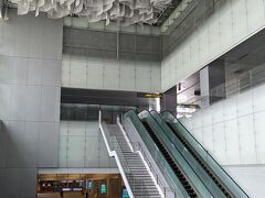 地下鉄や高鐵も乗り入れる台北駅はバカでかい。
移動するだけでも一苦労です。