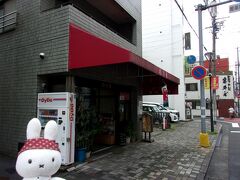 その今回行くお店はコチラ、杉乃屋さんです。
静岡駅の南口から徒歩１０分以内で行けます。