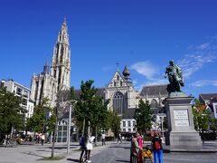 フルン広場

ルーベンスの像