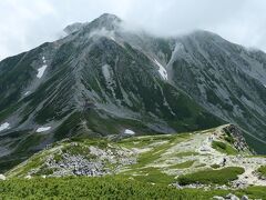 浄土山に到着　9:59

正面には雄山
浄土山南峰から一の越を目指す
10:08