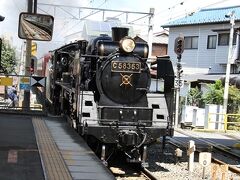 お隣の「御花畑駅」で待ち伏せして写真を撮ります。

期待していたほど、良いアングルは見当たらず・・・