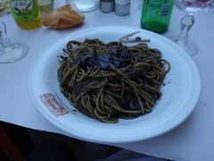 ローマでの仕事を終了

現地の駐在の方に教えて頂いたお店でランチ、タコスミのスパゲッティが美味でした！
( http://www.ristorantecantinacantarini.it/ )
