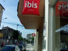 9：30にギマランイスのホステルでUberを呼び、到着したのは10：00。

26ユーロでした。

本日の宿、Ibis　Braga.