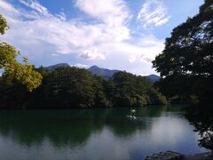 晩ごはんまでまだまだ時間があったのと、私はもう少し観光したかったのとで、チェックイン後に子供と五色沼に出かけました。