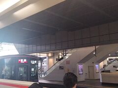 大阪駅からは大阪環状線内回りへ乗り換え。