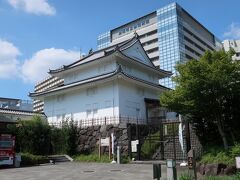 南西の角にある坤櫓。こちらも内部を公開しているようですが、今日はお休み。