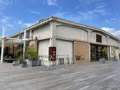 宿泊する「HOTEL CYCLE」の入る
倉庫を改装した複合施設 "ONOMICHI U2" に！
