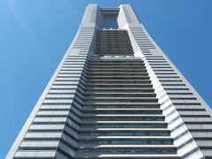 69階はランドマークタワーの展望台
59階に滞在中です！存在感あるタワーですね
