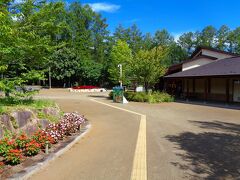 先ずやって来たのは国営アルプスあずみの公園です。

昨年は同じ名前の公園にやって来ましたが、この国営アルプスあずみの公園は二カ所あります。

こちらは初見参の「大町・松川地区」です。