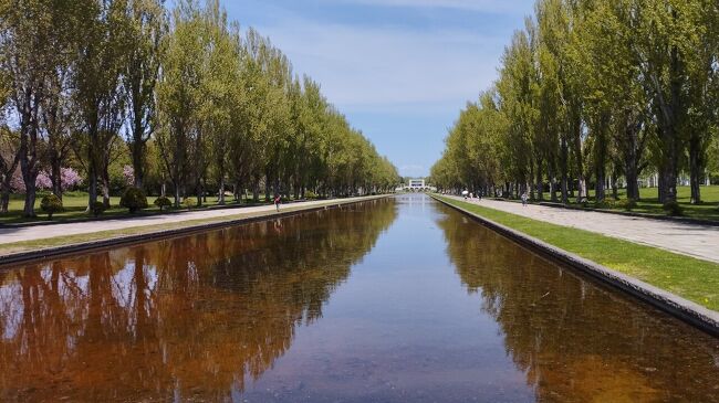 ヨーロッパの宮殿の庭風？