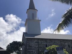 Moku‘aikaua Church！

ハワイ州で一番最初に建てられたキリスト教の教会。
教会の尖塔の高さは112フィート（34m）で、カイルア・コナでは一番高い建物となり、昔も今も長年にわたり、カイルア・コナのランドマークとなってます。
