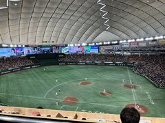 試合が終わるちょっと前に皆で飲みに行きました。