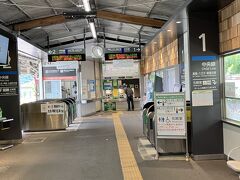 上野原駅は少し変わっていて上り線改札と下り線改札が別々にありました。
しかし、中では繋がっていました。