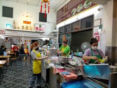 夕食は軽くお粥に。お粥の有名店ジョークプリンスへ。ここもバンコクに来たら必ず来たいお店の1つ。場所はバンラック地区のシャングリラホテルの入口近く。