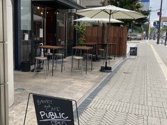 前からチェックしていたパン屋さんで朝食。