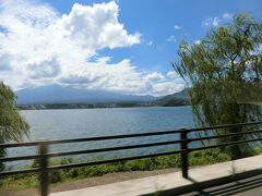 河口湖畔の大石公園