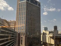 ステイする横浜ベイシェラトンホテル＆タワーズは、横浜駅から地下街でつながっている。