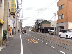 まずは、電車通りを門田屋敷停留所付近に向けて自転車で移動。