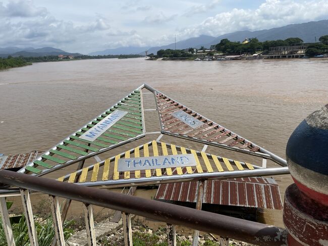 これこれー<br />メコン川を挟んでの国境<br /><br />ミャンマー、ラオス、タイ<br /><br />