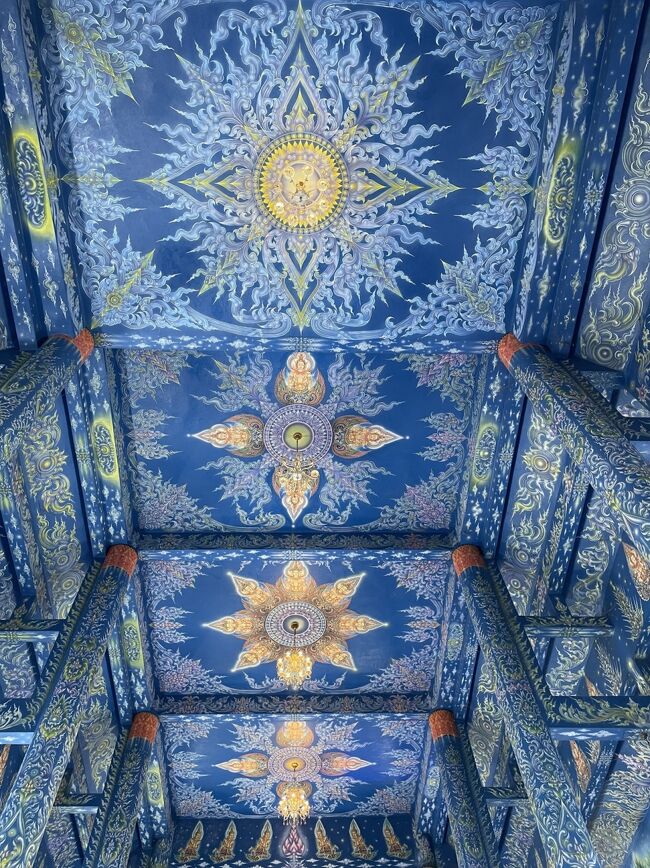 天井まで見ごたえがあります