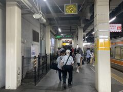 大垣14時37分着。ここでも接続列車に乗るためにはホーム移動が必要です。