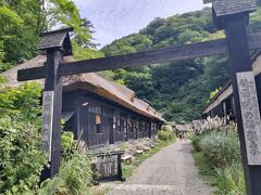 鶴の湯温泉は乳頭温泉郷に7つある宿の中で一番古く、もともと秋田藩主の湯治場だった由緒ある温泉です。
