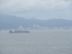 部屋に戻って来ました。