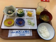 ビュッフェの朝ごはん。
