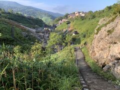 遊歩道は山を登ります。登ってゆくととっても眺めがいいです。