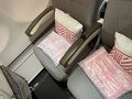 初めてのFIJI AIRWAYS☆

ほんの数百円、11.2FJDで事前座席指定できるというので、webのシートマップでエマージェンシーシートっぽい席を指定できた！と喜んでいたら、全く普通の席だった…
14列目の席だったのだけど、外国では不吉とされる13列目が設定されていないせいなのかな？

フィジーまでおよそ9時間のフライト、夜便だから寝たいのだけど、大丈夫かな？
コロナ明けで久しぶりの長時間フライトに不安がよぎるよ…