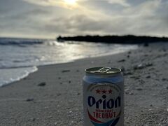 最終日のサンセットは、宮里海岸でビールを飲みながら過ごしました。