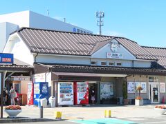 宮古駅。端正なたたずまい。左隅に見えているそば屋さん、行ってみます。