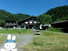 大雪高原山荘へ(^_-)-☆。
ここも北海道の秘湯で有名な所なんです。