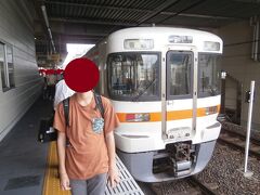  大垣駅で米原行きに乗り換えます、が、車両は同じです。