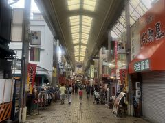大須商店街。
おなか減ったので、食べ歩き目的でやってきました。