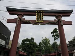 笠間稲荷神社。鳥居が大きい！