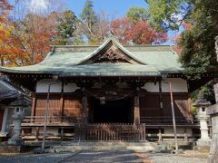 美和神社の社殿。
平安時代の書物「日本後記」にも名前が載っている歴史ある神社のようです。
御祭神は、大物主櫛甕玉命。奈良の大神神社から勧請されたとの社伝が残っているそうです。