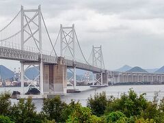 瀬戸中央道・与島PAにて、
絶好の瀬戸大橋ビューポイント！